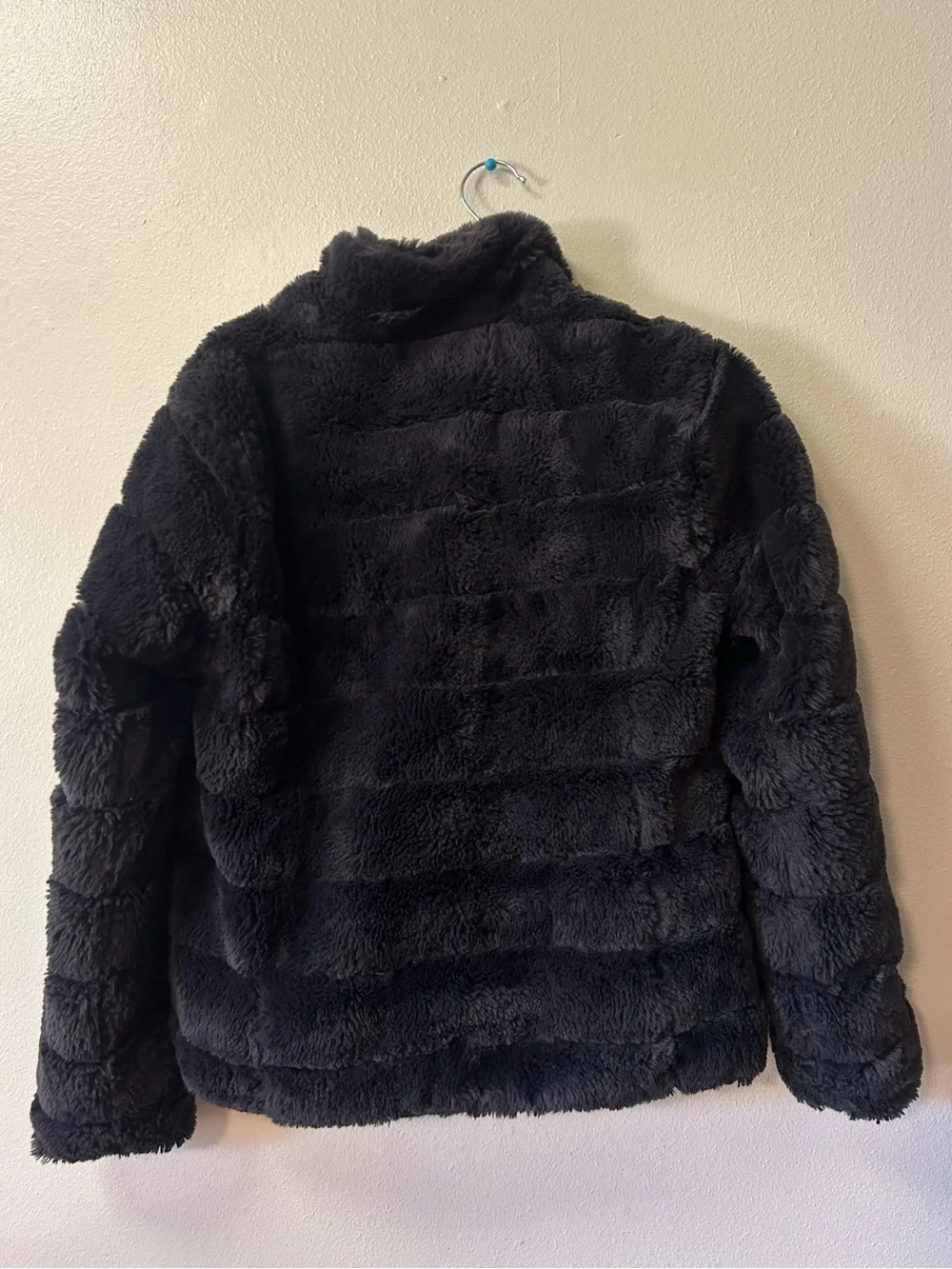 Dylan black fluffy lightweight jacket